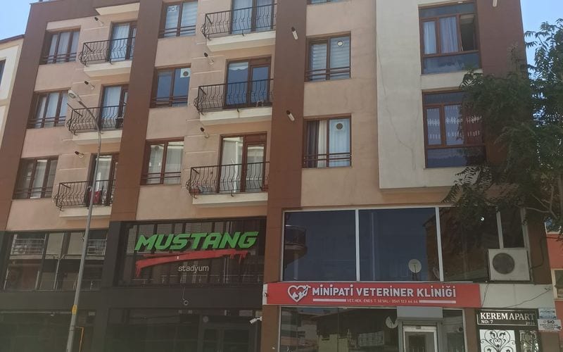 Kerem Apart — AS Yönetim tarafından yönetilen bina, Uşak