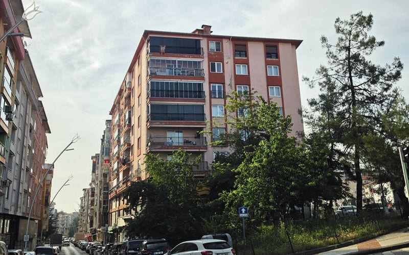 Manolya Apartmanı — AS Yönetim tarafından yönetilen bina, Uşak