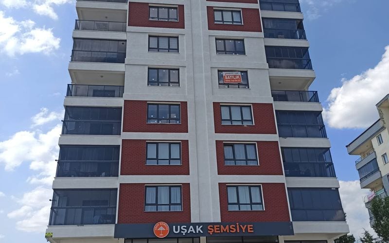Venn 13 Apartmanı — AS Yönetim tarafından yönetilen bina, Uşak